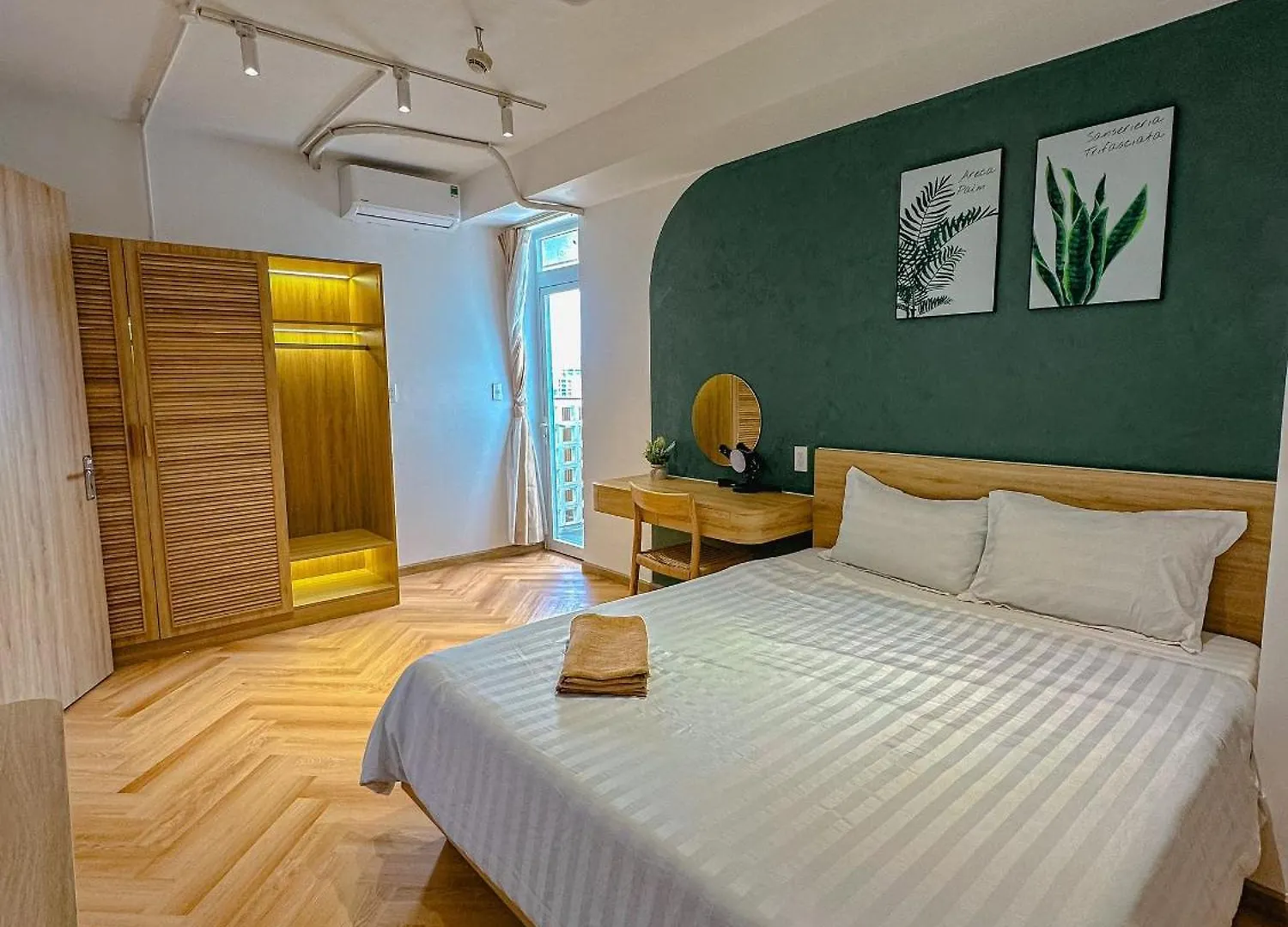 The Distric 1 Apartment - Bui Vien Street & Ben Thanh Martket Ho Chi Minh City